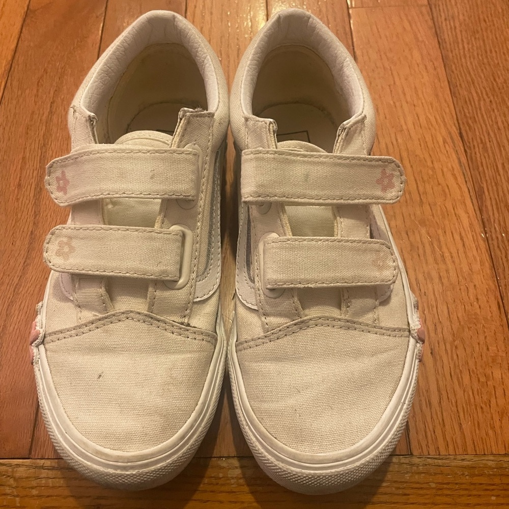 Vans Kids White Velcro Sneakers with flowers